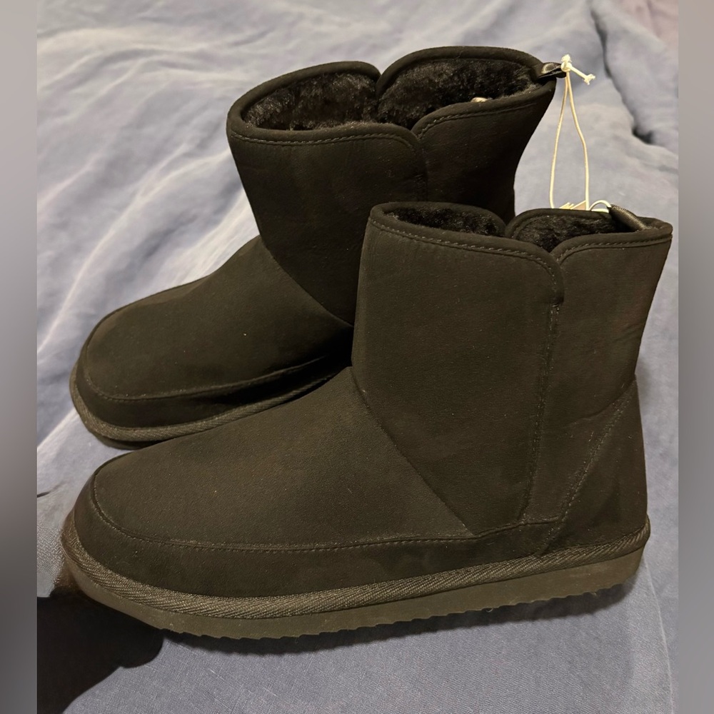 Old Navy Black Booties
